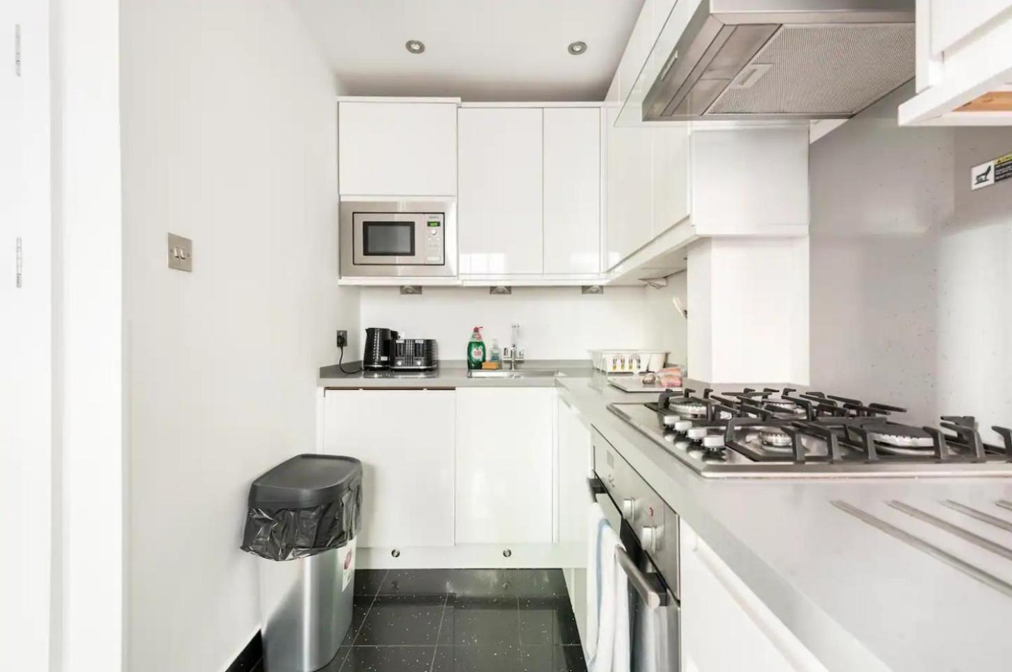 Lovely One Bedroom In The Heart Of Apartment