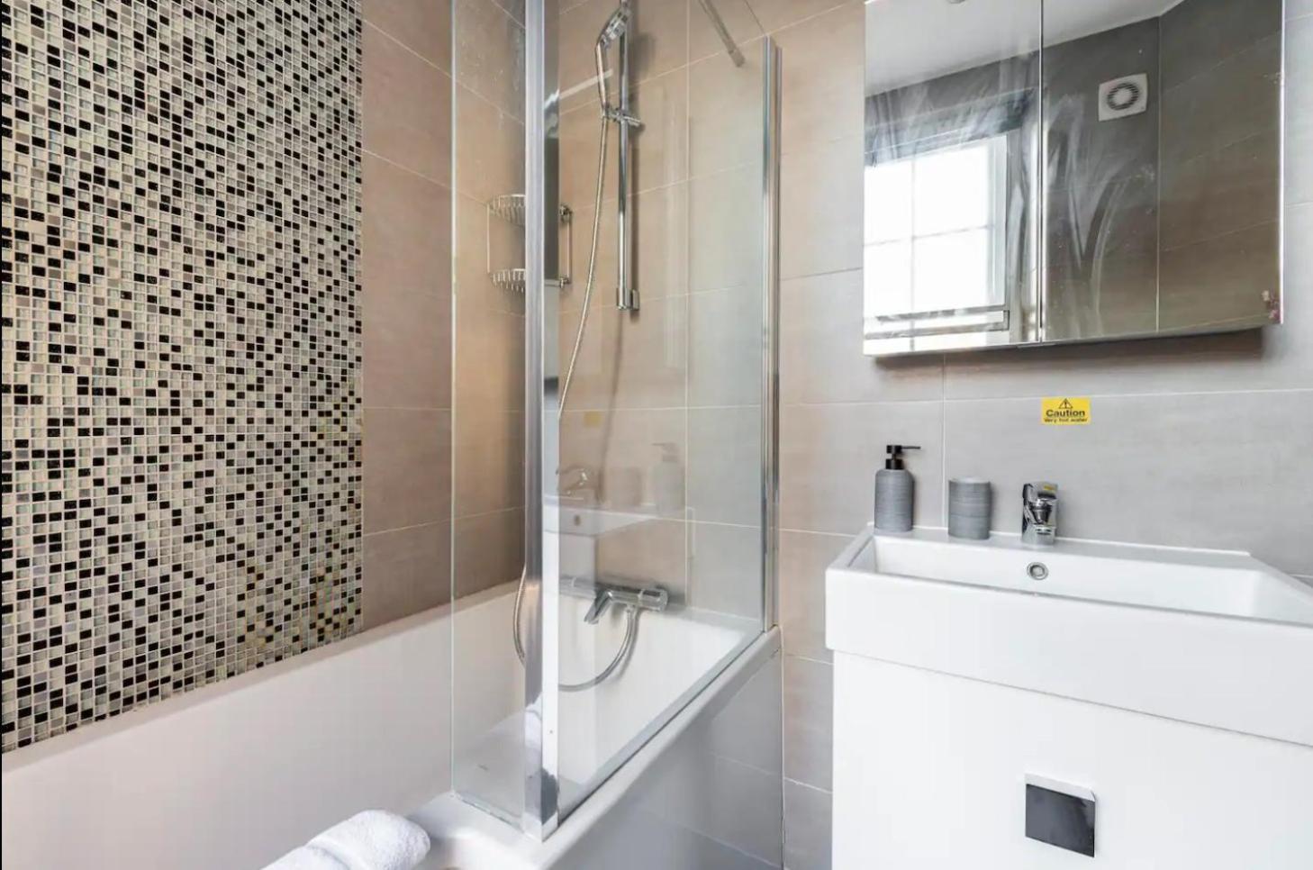 Lovely One Bedroom In The Heart Of * London